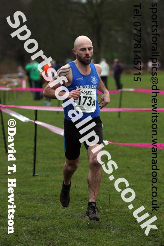 Mens veterans Durham Cathedral Cross Country Relays, Maiden Castle, Durham. Photo: David T. Hewitson/Sports for All Pics